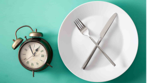 What Science Really Says About Intermittent Fasting: Health Benefits & Risks